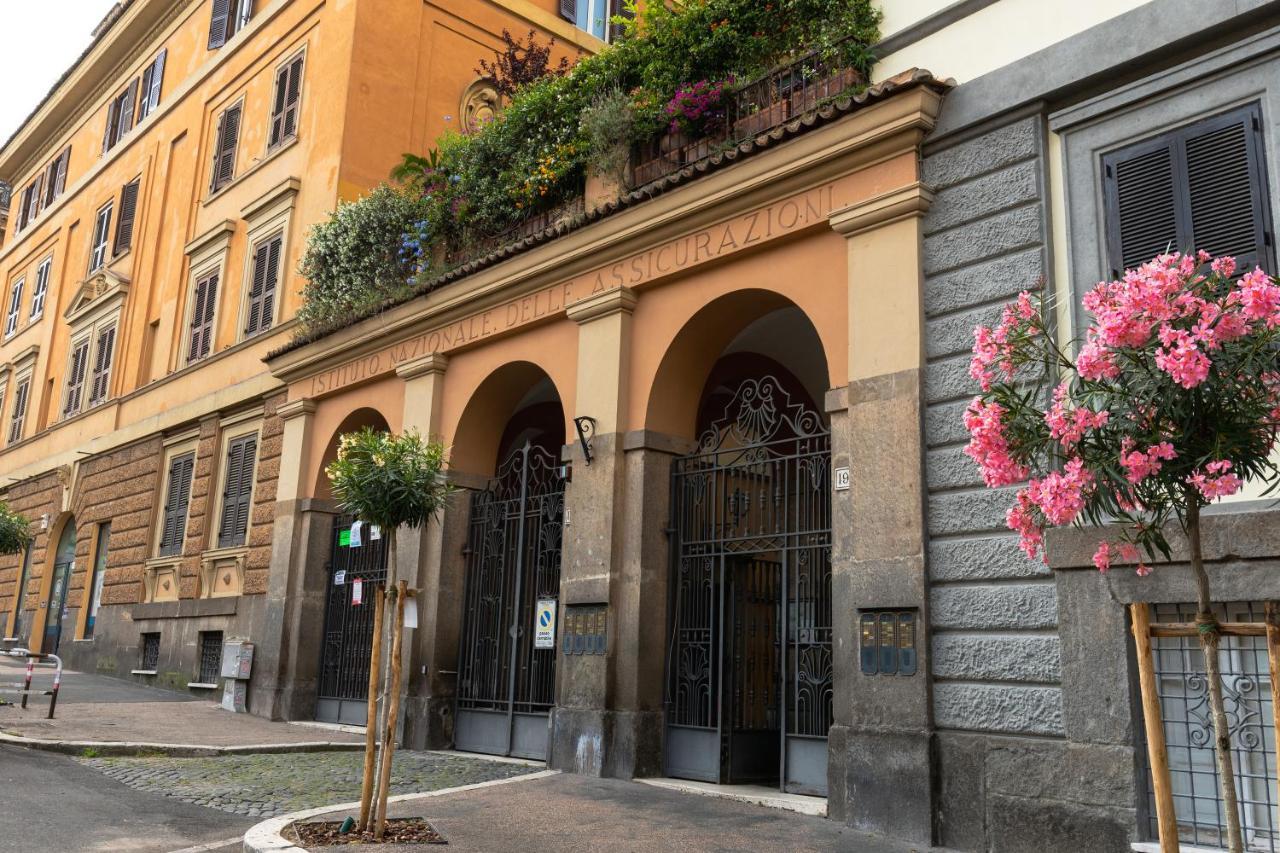 Borghese Magnolia